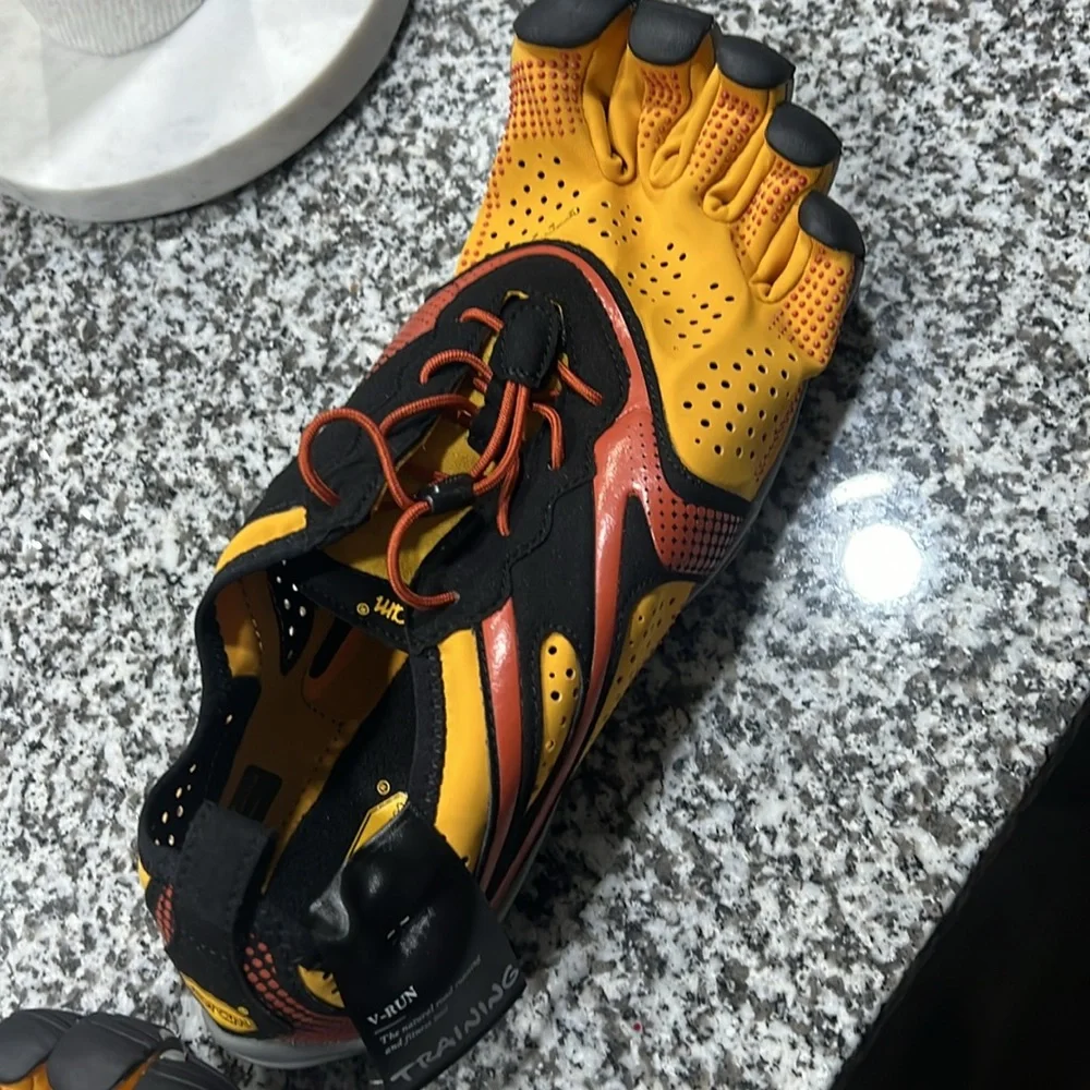 Vibram fiver finger V- run (training) shoes - never worn - Picture 7 of 12